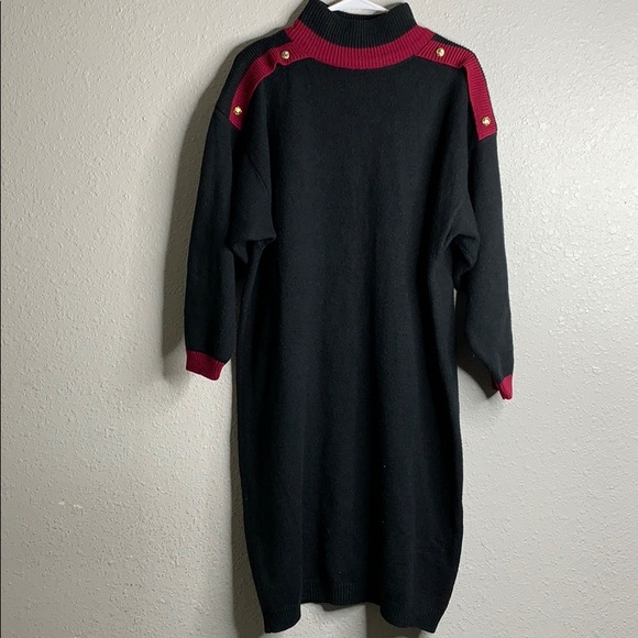 Dresses & Skirts - Vintage Black Sweater Dress with Burgundy Sz22